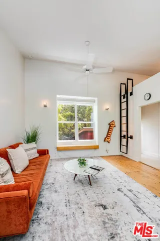 4504 Stern Avenue, Los Angeles, California 91423