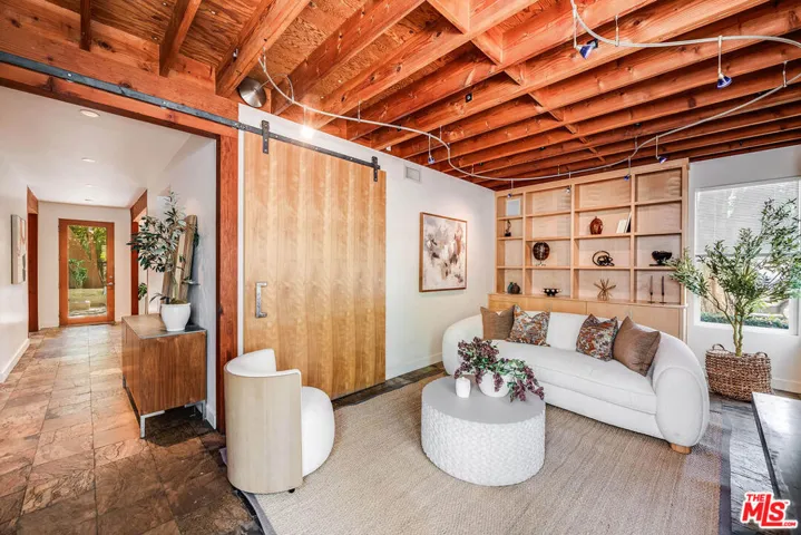 4504 Stern Avenue, Los Angeles, California 91423