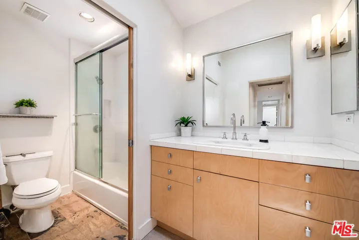 4504 Stern Avenue, Los Angeles, California 91423