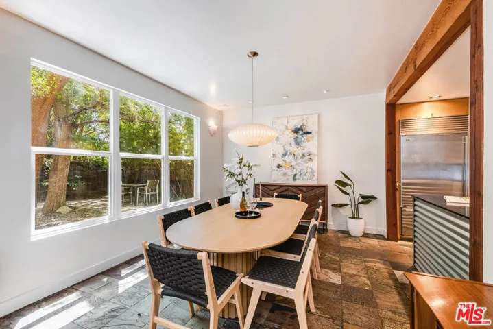 4504 Stern Avenue, Los Angeles, California 91423