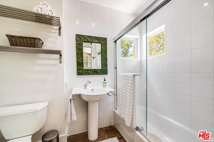 4504 Stern Avenue, Los Angeles, California 91423