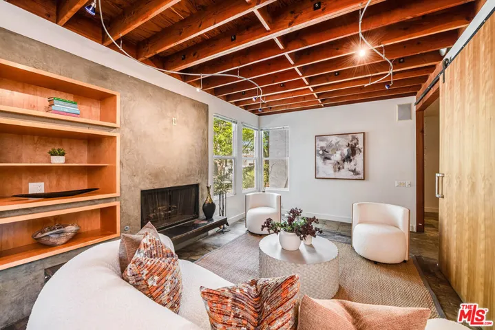 4504 Stern Avenue, Los Angeles, California 91423