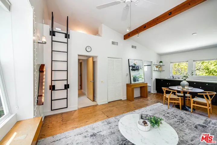 4504 Stern Avenue, Los Angeles, California 91423
