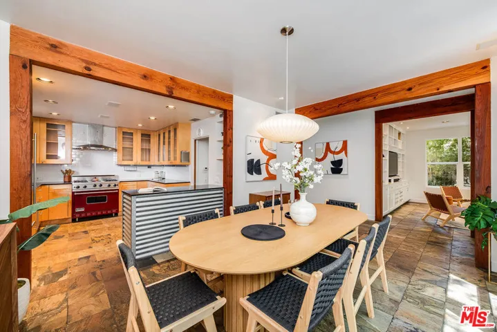4504 Stern Avenue, Los Angeles, California 91423