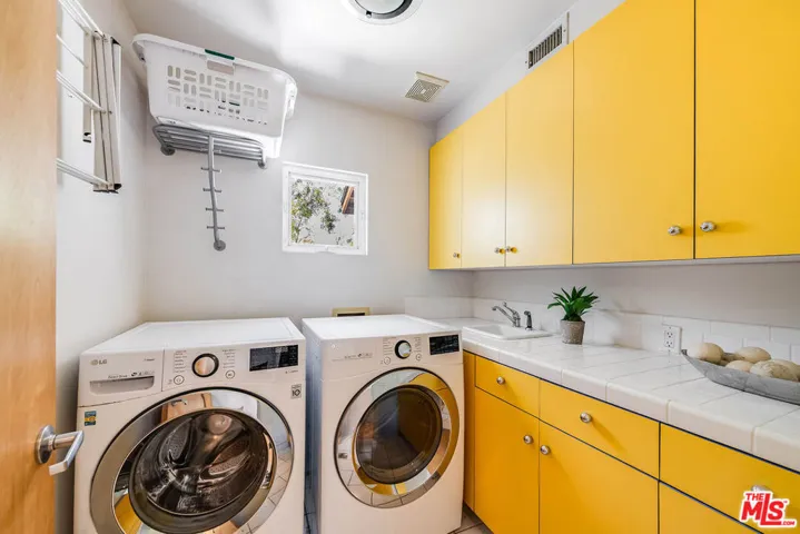 4504 Stern Avenue, Los Angeles, California 91423