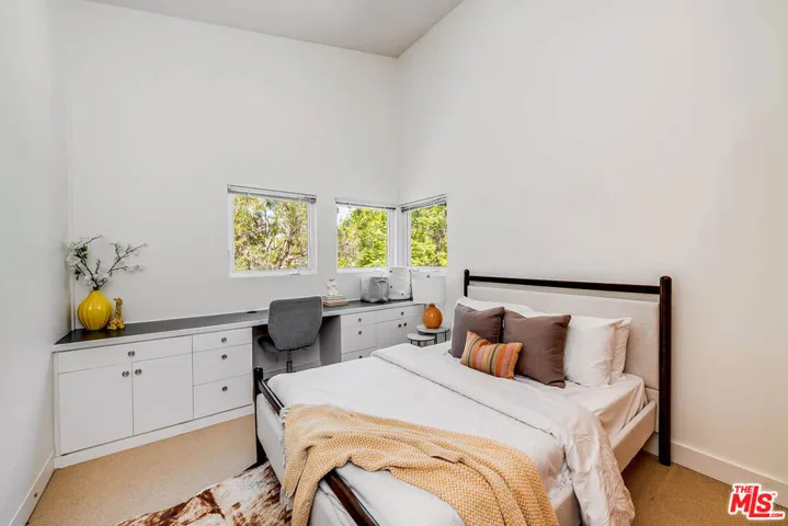 4504 Stern Avenue, Los Angeles, California 91423