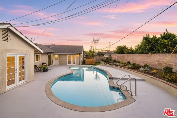 91 W Gainsborough Road, Thousand Oaks, California 91360