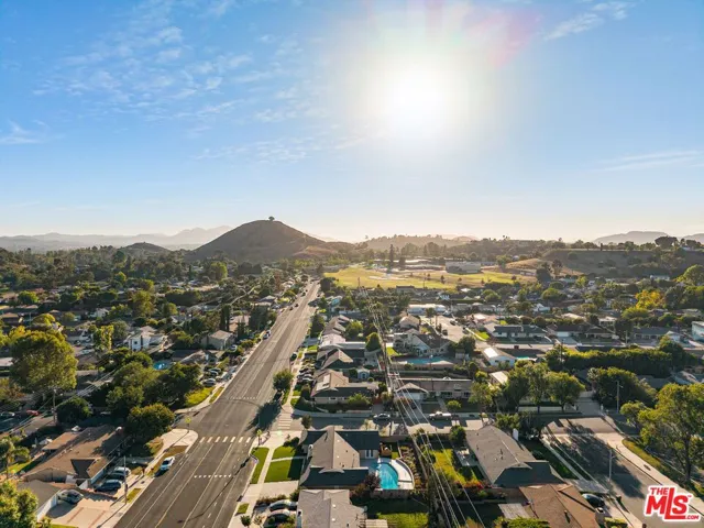 91 W Gainsborough Road, Thousand Oaks, California 91360