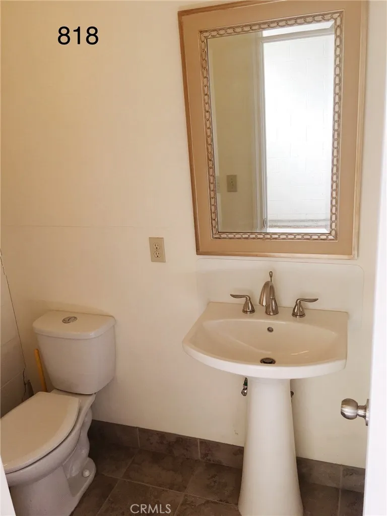 814 E Williams Street, Barstow, California 92311 — photo 5