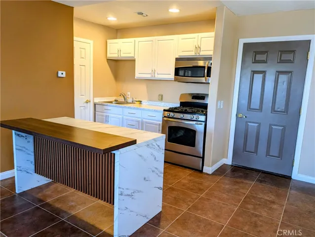 11377 Buckskin Avenue, Montclair, California 91763