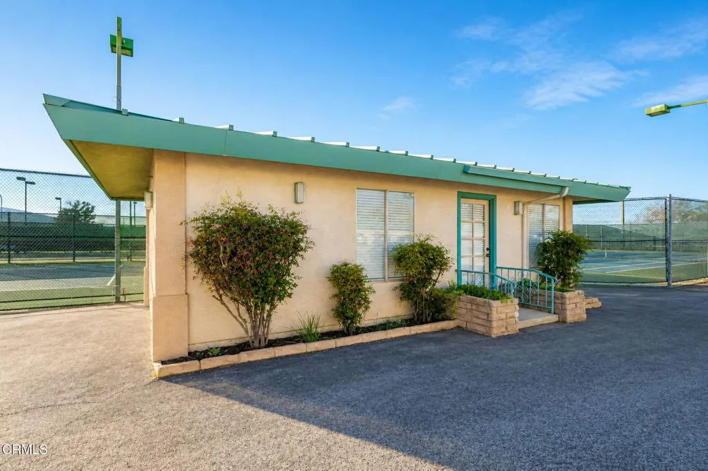 49-web-or-mls-antelope-valley-country-cl