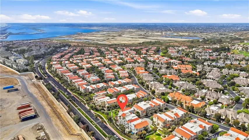 6051 Broadstone Circle, Huntington Beach, California 92648