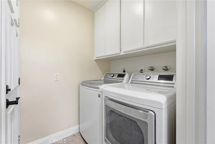 6051 Broadstone Circle, Huntington Beach, California 92648
