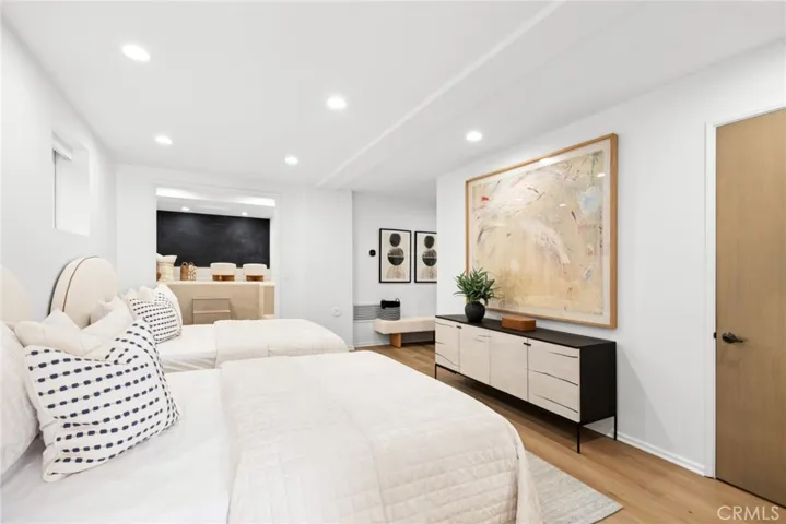 921 Gaviota Drive, Laguna Beach, California 92651