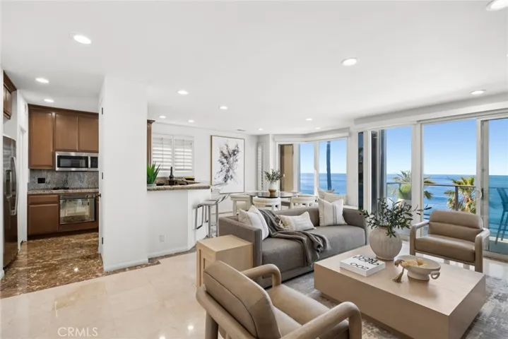 921 Gaviota Drive, Laguna Beach, California 92651