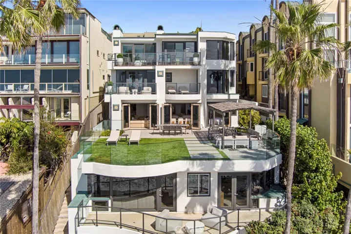 921 Gaviota Drive, Laguna Beach, California 92651