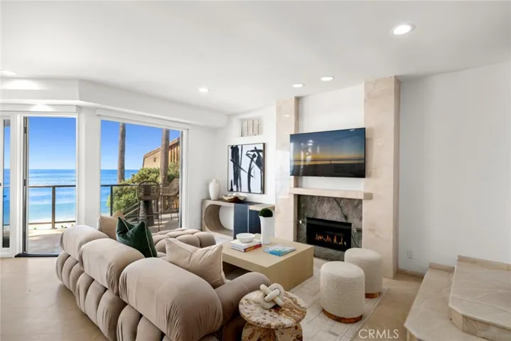 921 Gaviota Drive, Laguna Beach, California 92651
