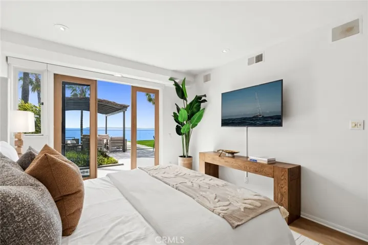 921 Gaviota Drive, Laguna Beach, California 92651