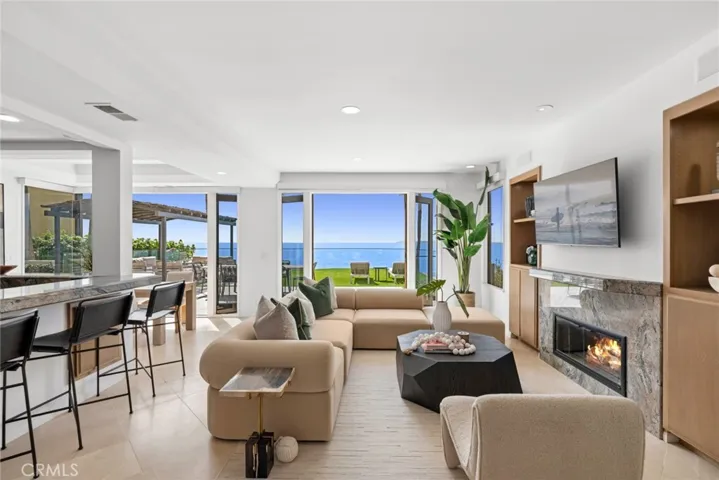 921 Gaviota Drive, Laguna Beach, California 92651
