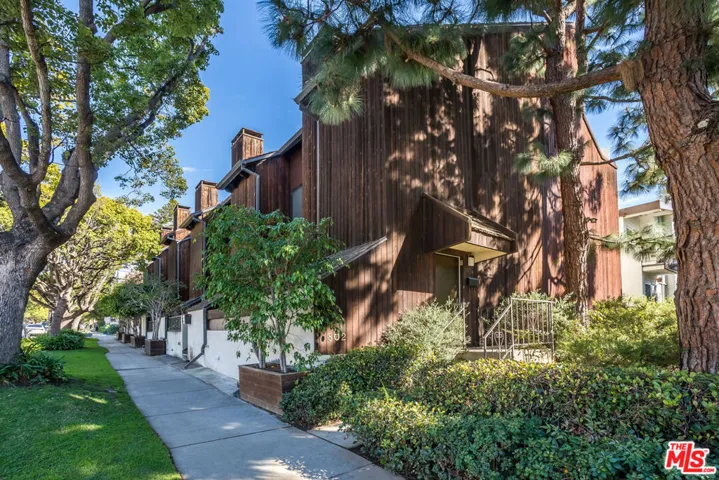 802 Washington Avenue, Santa Monica, California 90403