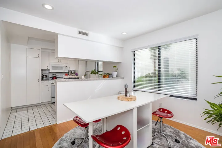 802 Washington Avenue, Santa Monica, California 90403