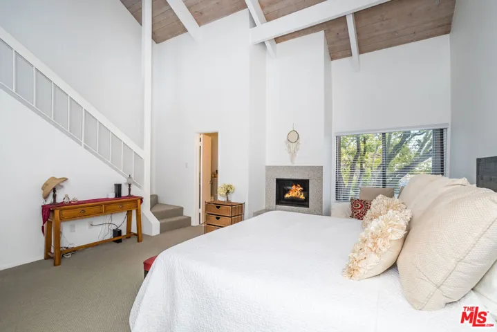 802 Washington Avenue, Santa Monica, California 90403