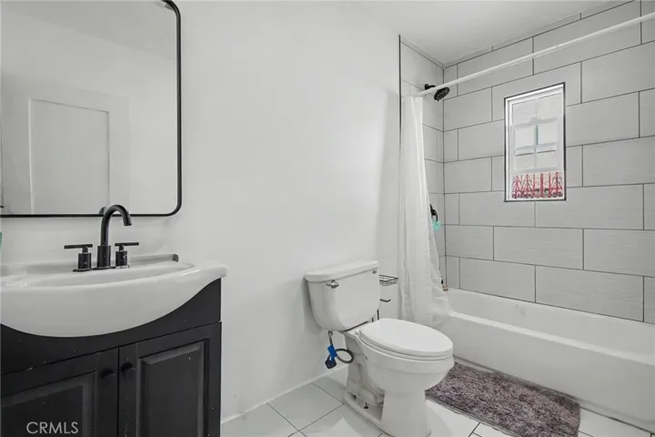 1423 bathroom