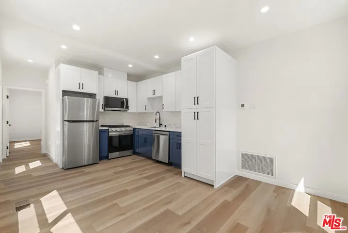 1305 Lucile Avenue 5, Los Angeles, California 90026