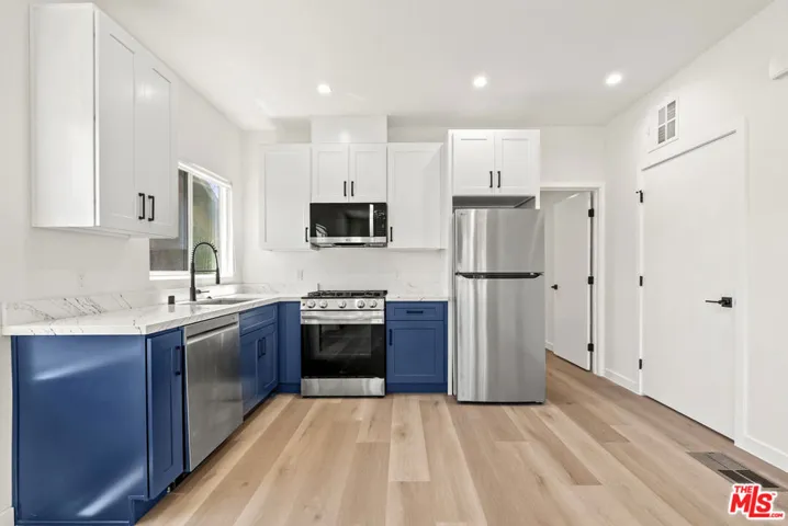 1305 Lucile Avenue 1, Los Angeles, California 90026