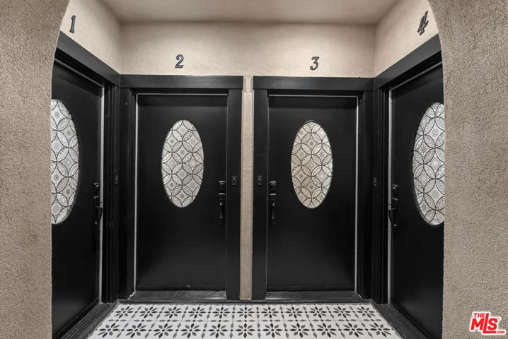 1305 Lucile Avenue 2, Los Angeles, California 90026