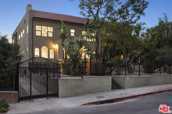 1305 Lucile Avenue 2, Los Angeles, California 90026