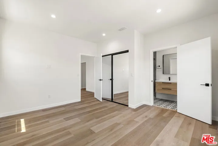 1305 Lucile Avenue 2, Los Angeles, California 90026