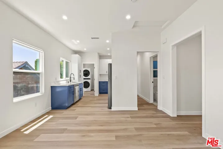 1305 Lucile Avenue 2, Los Angeles, California 90026