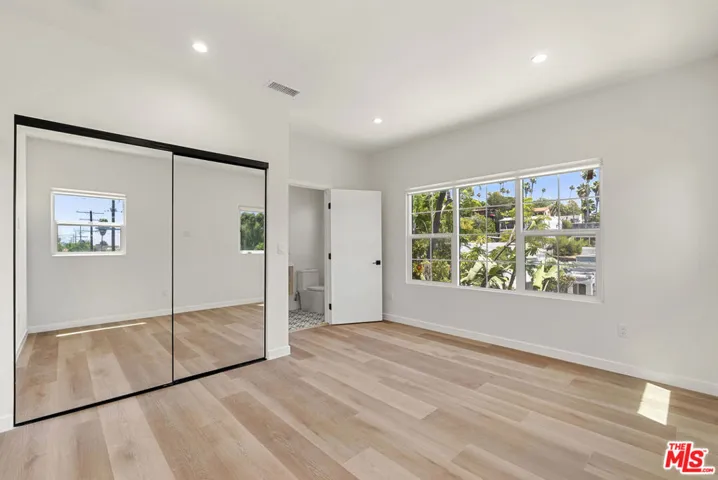 1305 Lucile Avenue 2, Los Angeles, California 90026