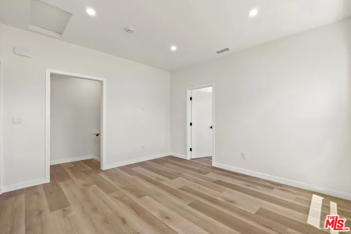 1305 Lucile Avenue 2, Los Angeles, California 90026