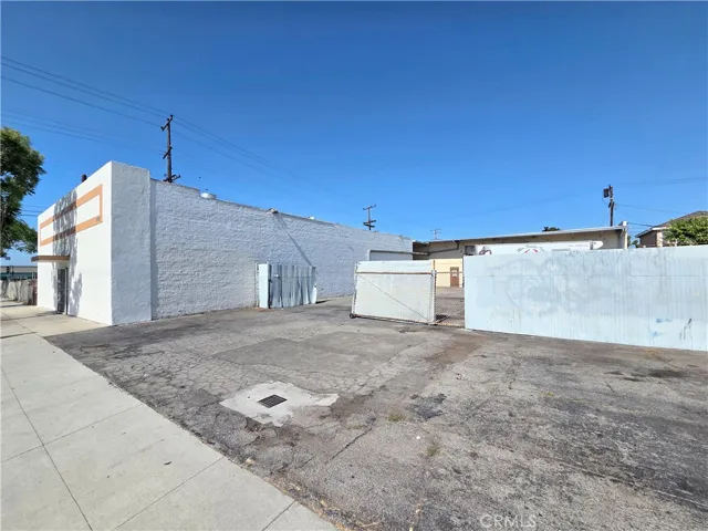 8181 State Street, South Gate, California 90280