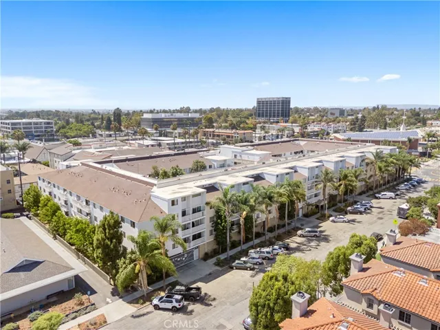 Aerial view of the community and surrounding neighborhood