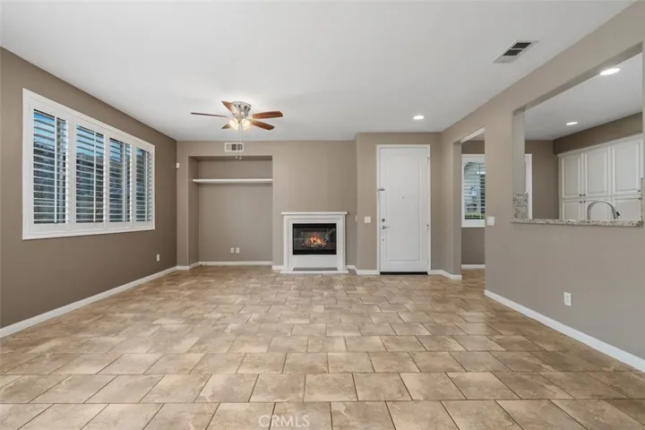 living/dining room