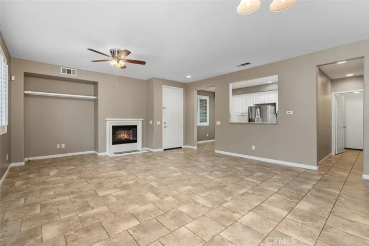 Entrance, living/dining room