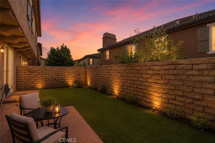 Backyard twilight virtual photo