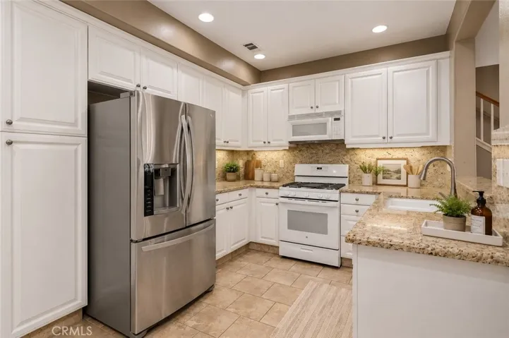Kitchen- Virtually staged, AI
