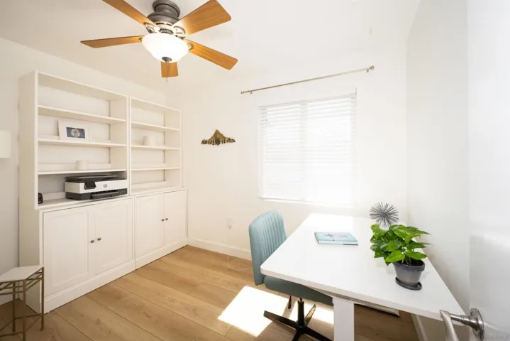 Studio/Study/Office