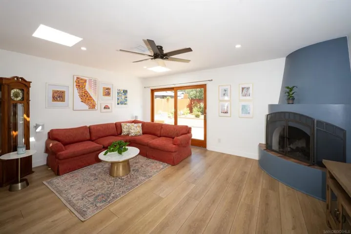 Den/Family/Great Room