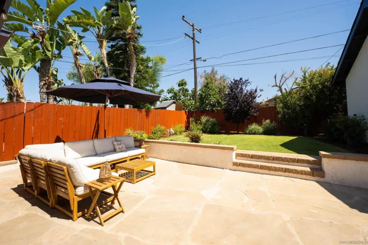 Smart-sprinkler system tracks rain and always keeps your lawn and garden lush!