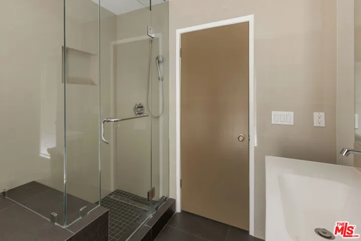 22427 De Kalb Drive, Calabasas, California 91302