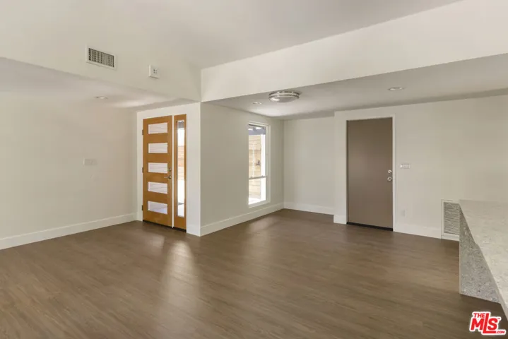 22427 De Kalb Drive, Calabasas, California 91302