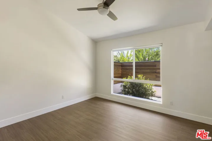 22427 De Kalb Drive, Calabasas, California 91302