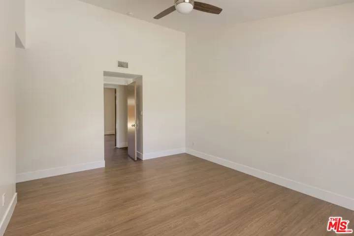 22427 De Kalb Drive, Calabasas, California 91302