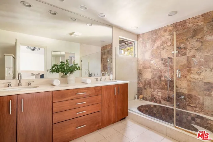 1322 Avenida De Cortez, Los Angeles, California 90272