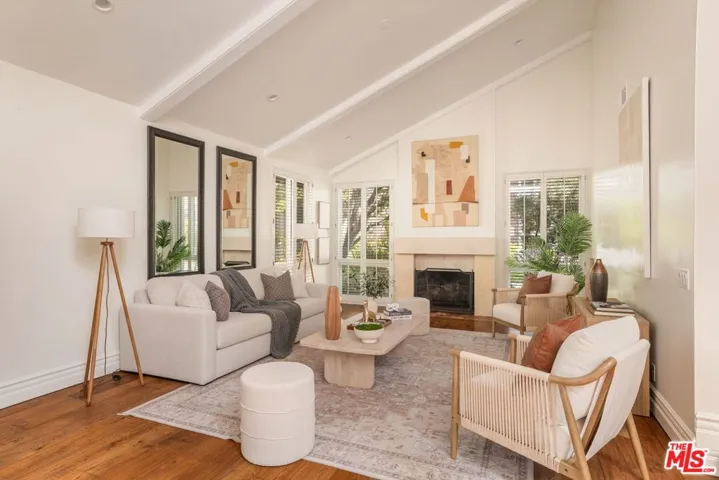 1322 Avenida De Cortez, Los Angeles, California 90272